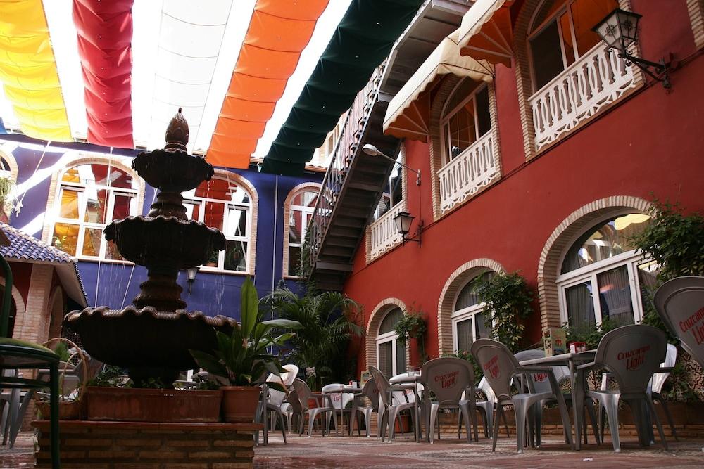 Hotel Plaza Manjon Villanueva Del Arzobispo Exterior photo